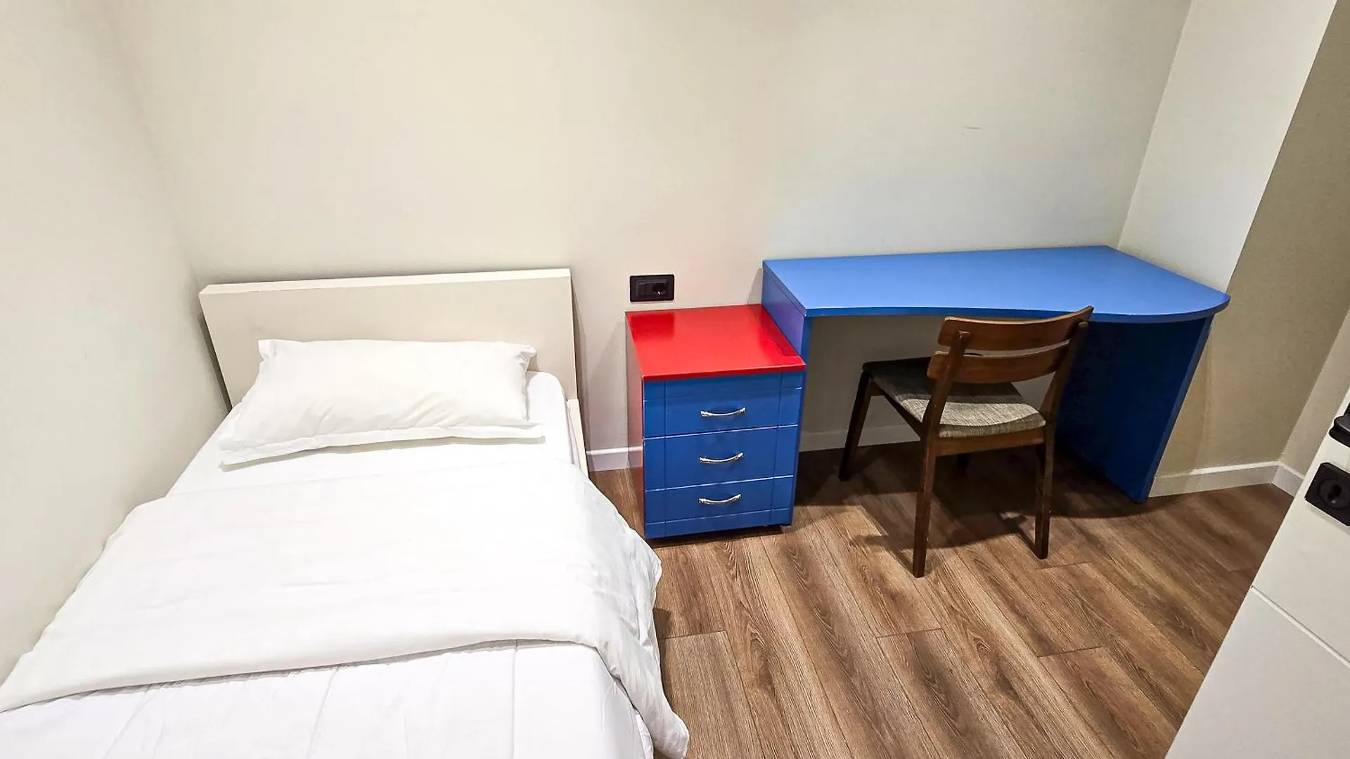 Luxury 2 Bedroom Apartment تيرانا 0*,  ألبانيا
